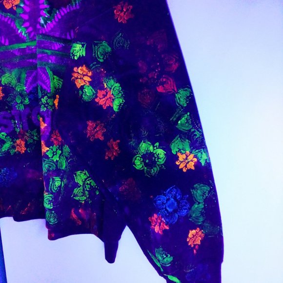 Stranger Things Custom Glow Blacklight Sweatshirt - Picture 8 of 12